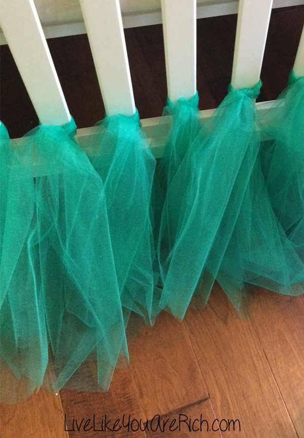 How to Make a Crib Skirt Out of Tulle