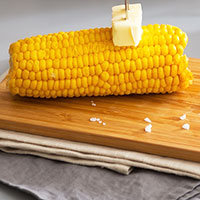 How to Quickly Make Corn on the Cob without Boiling Water
