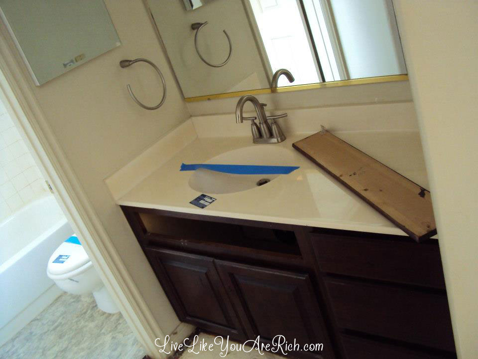 How to Save Money Renovating a Bathroom