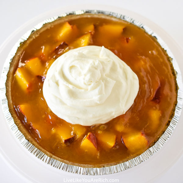 Aunt Elva’s Famous No-Bake Peach Pie